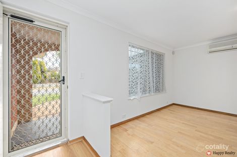 Property photo of 4 Shoalhaven Rise Success WA 6164