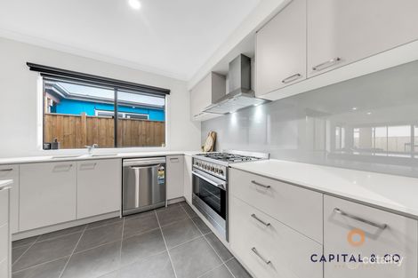 Property photo of 20 Oakham Street Donnybrook VIC 3064