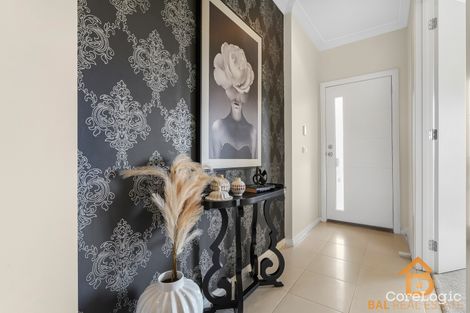 Property photo of 27 Basinview Drive Tarneit VIC 3029