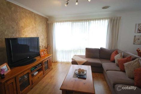 Property photo of 4 Hoop Pine Court Cranbourne North VIC 3977