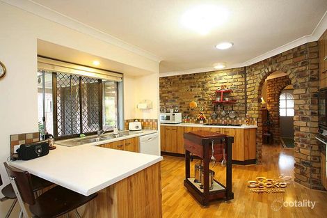 18 Stowell St, Collingwood Park, QLD 4301