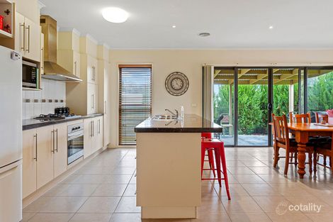 Property photo of 8 Ascot Court North Bendigo VIC 3550