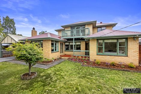 Property photo of 32 Olympus Drive Croydon South VIC 3136