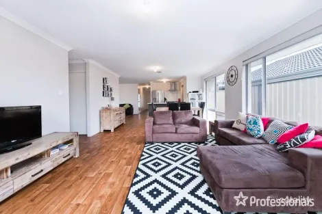 Property photo of 27 Sansimeon Boulevard Byford WA 6122