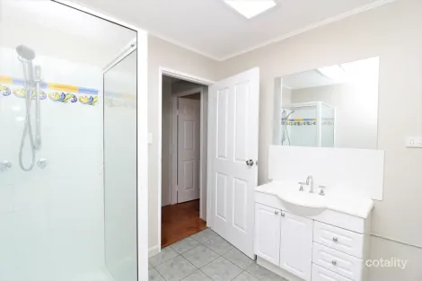 Property photo of 2 Darcy Crescent Pioneer QLD 4825