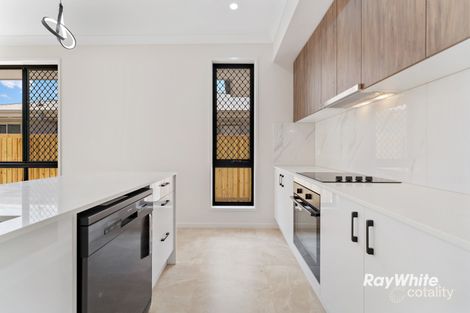 Property photo of 7 Ashwood Circuit Chambers Flat QLD 4133