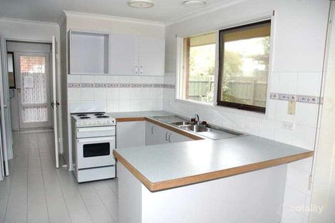 Property photo of 14 Ainsleigh Court Cranbourne VIC 3977