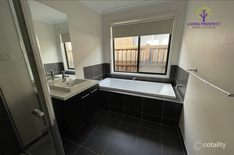 Property photo of 29 Seagrass Crescent Point Cook VIC 3030