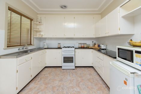 Property photo of 10 The Boulevarde Kooringal NSW 2650