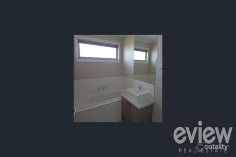 Property photo of 32 Honolulu Drive Point Cook VIC 3030