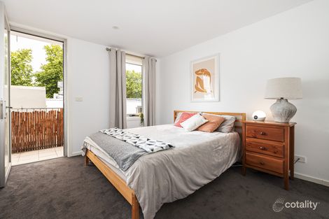 Property photo of 1/28 Pin Oak Crescent Flemington VIC 3031