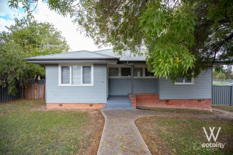 26 Cummings St, West Bathurst, NSW 2795