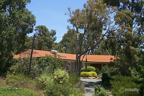 64 Ford Rd, Lesmurdie, WA 6076