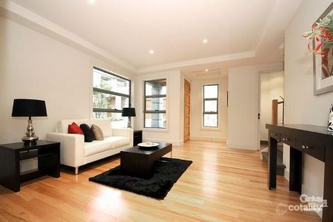 Property photo of 2/53-55 Williams Road Blackburn VIC 3130