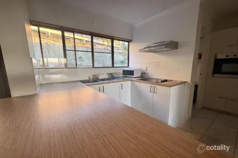 Property photo of 18/2 Eshelby Drive Cannonvale QLD 4802