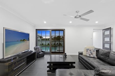 Property photo of 11 Collins Crescent Benowa QLD 4217