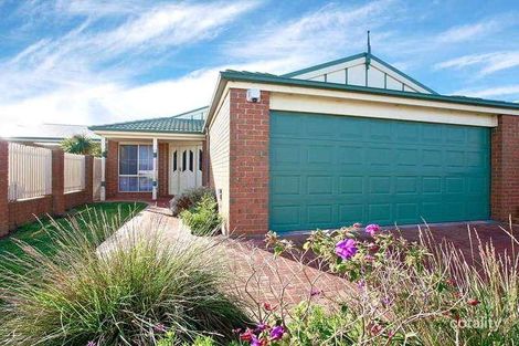 44 Grand Arch Way, Berwick, VIC 3806