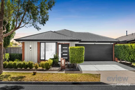 Property photo of 56 Attunga Grove Werribee VIC 3030