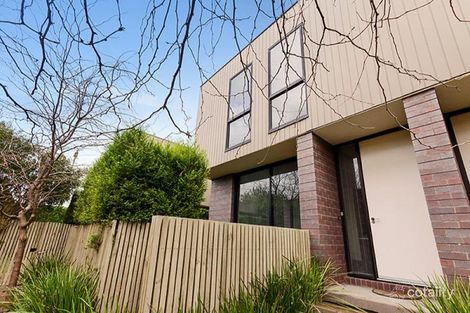 2/24 Emerald St, Geelong West, VIC 3218