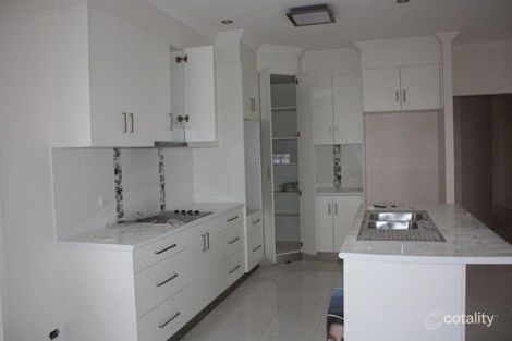 Property photo of 2/62 Gladstone Street Emerald QLD 4720