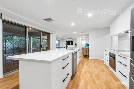 Property photo of 32 Monastery Close Wantirna South VIC 3152