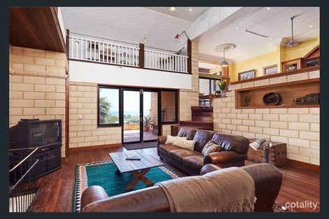 Property photo of 16 Howick Court Coogee WA 6166