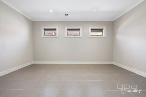 Property photo of 18 Acumin Street Brookfield VIC 3338