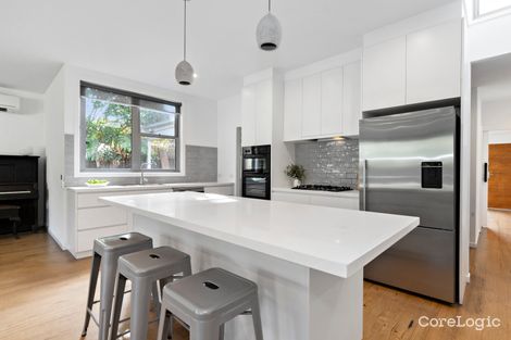 Property photo of 18 Martin Street Rosebud VIC 3939