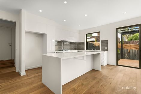 Property photo of 2/294 Waiora Road Macleod VIC 3085