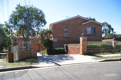 8 Carnegie Cct, Chifley, NSW 2036