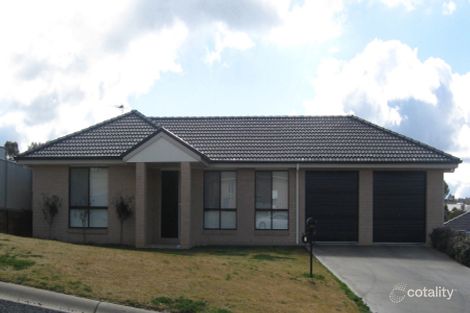 Property photo of 8 Jordan Place Young NSW 2594