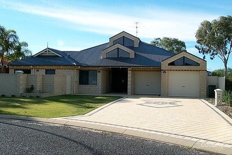 Property photo of 15 Park Way South Yunderup WA 6208