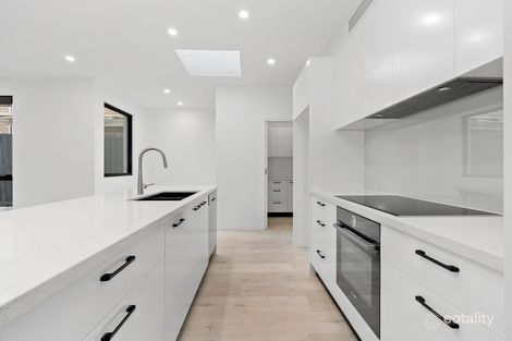 Property photo of 9B Teddington Road Hampton VIC 3188