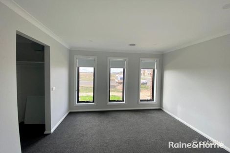 Property photo of 18 Polly Parade Tarneit VIC 3029