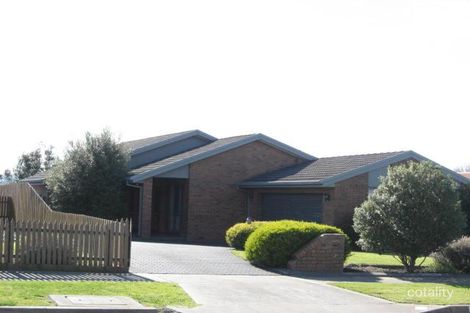Property photo of 32 Weeden Crescent Hallam VIC 3803