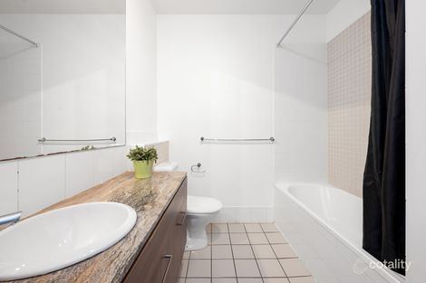 Property photo of 217/88 Macquarie Street Teneriffe QLD 4005