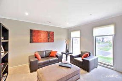 Property photo of 11 Cayley Court Keysborough VIC 3173