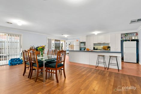 Property photo of 18 Seattle Square Narre Warren VIC 3805