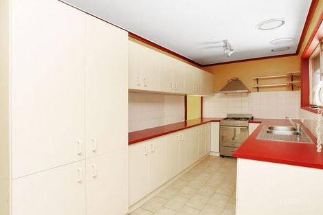 Property photo of 16 Pelican Place Werribee VIC 3030