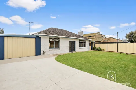 12 Plymouth St, Hastings, VIC 3915
