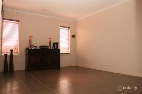 Property photo of 53 Penrose Promenade Tarneit VIC 3029