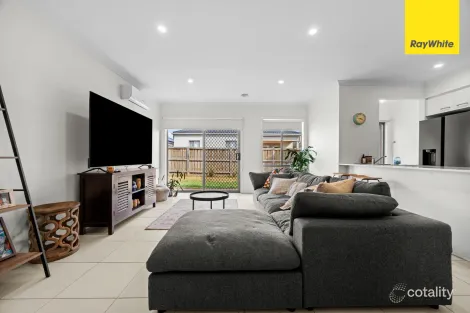 Property photo of 17 Houston Drive Thornhill Park VIC 3335