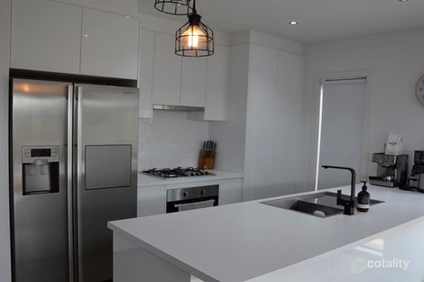 Property photo of 21 Tintern Place Traralgon VIC 3844