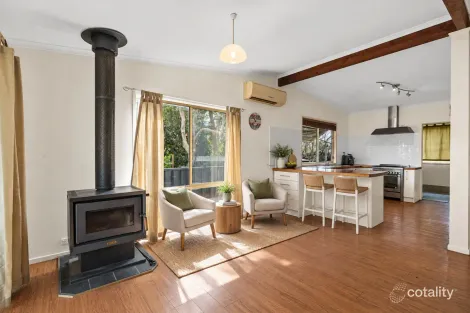 Property photo of 10 Mathie Street Basin View NSW 2540