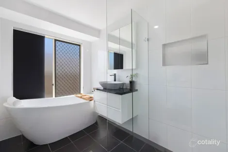 Property photo of 37 Hillview Crescent Little Mountain QLD 4551