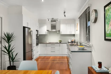Property photo of 14 Victor Crescent Forest Hill VIC 3131