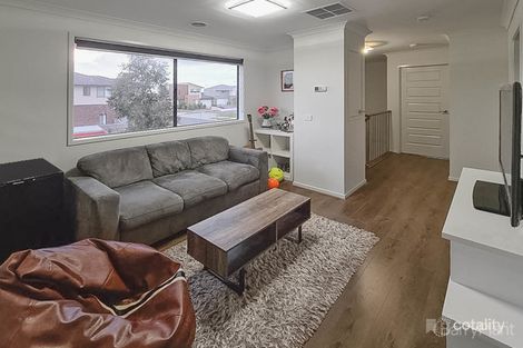 Property photo of 28 Tolkien Boulevard Officer VIC 3809