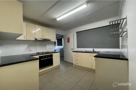 Property photo of 2/8 Renier Crescent Moranbah QLD 4744