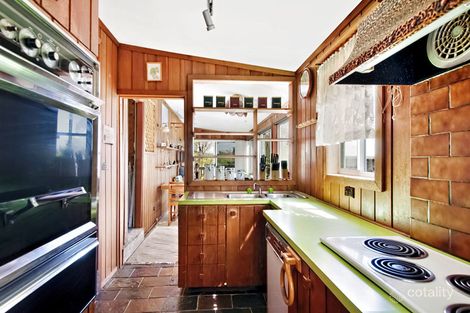 Property photo of 15 Dorset Road Heathcote NSW 2233