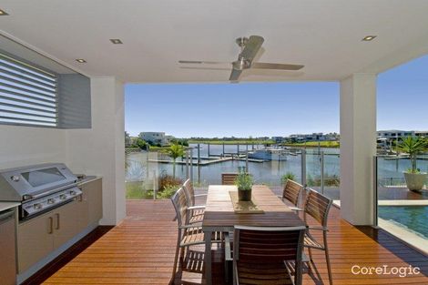 Property photo of 18 Onshore Place Helensvale QLD 4212